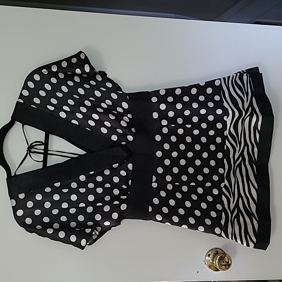 BCBGMaxAzaria tunic, size XS - Picture 3 of 7